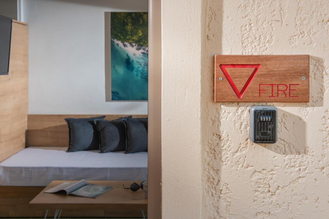 4 Elements Holiday Homes แอร์ซอนิสซอส ภายนอก รูปภาพ