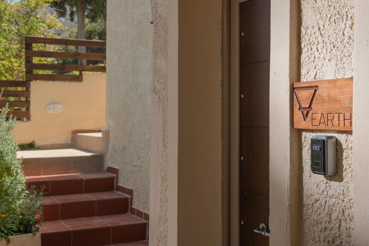 4 Elements Holiday Homes แอร์ซอนิสซอส ภายนอก รูปภาพ